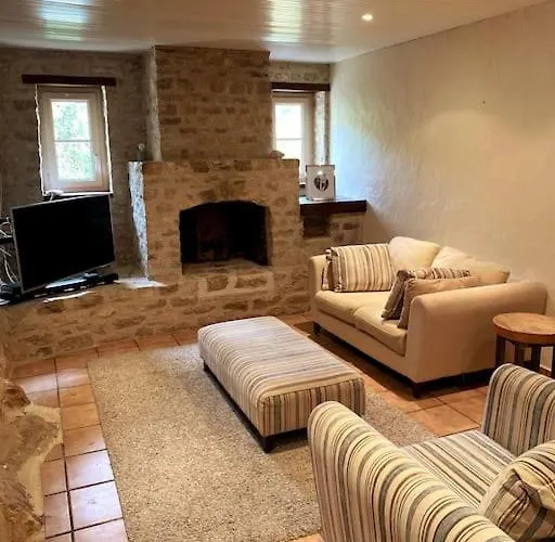 Uniquely Private In The Charente *