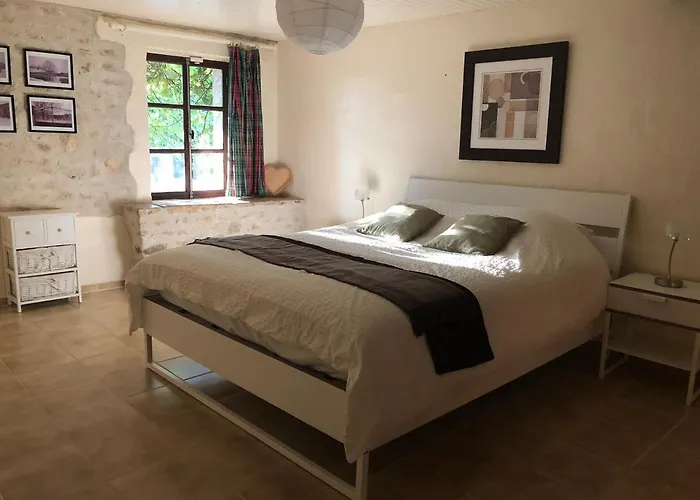 Villa Uniquely Private In The Charente