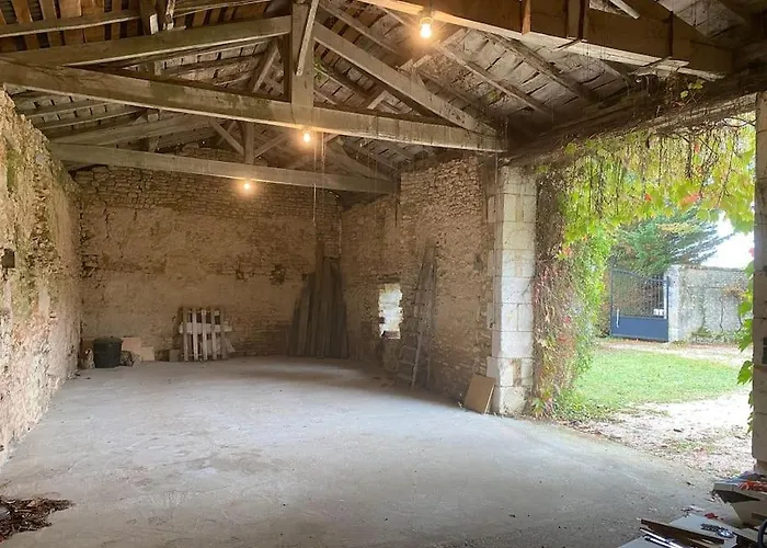 Villa Uniquely Private In The Charente *