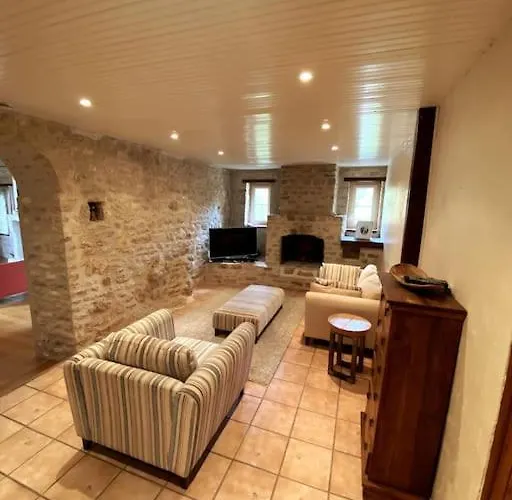 Uniquely Private In The Charente Puyreaux