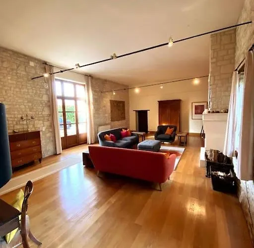 Villa Uniquely Private In The Charente *