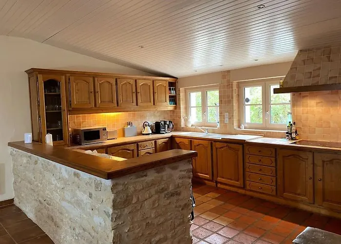 Uniquely Private In The Charente Puyreaux