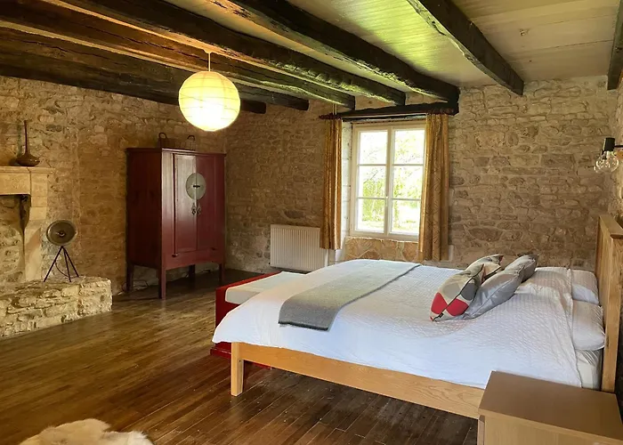Villa Uniquely Private In The Charente