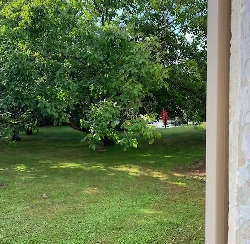 Uniquely Private In The Charente Puyreaux